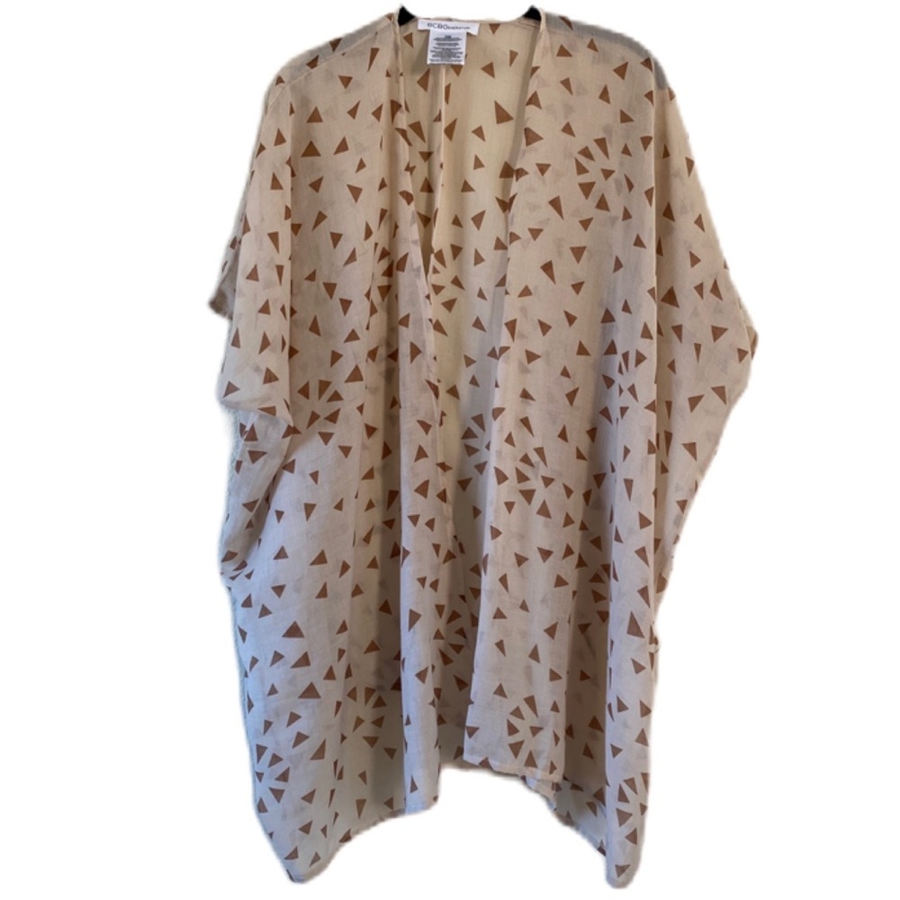 BCBGeneration Soft Lightweight Beige Overthrow One Size